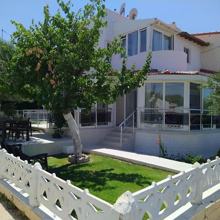 Cesme Burcu Sitesi Yaman Vila Exterior foto