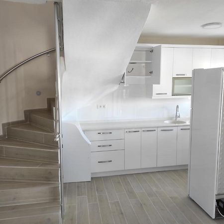 Cesme Burcu Sitesi Yaman Vila Exterior foto