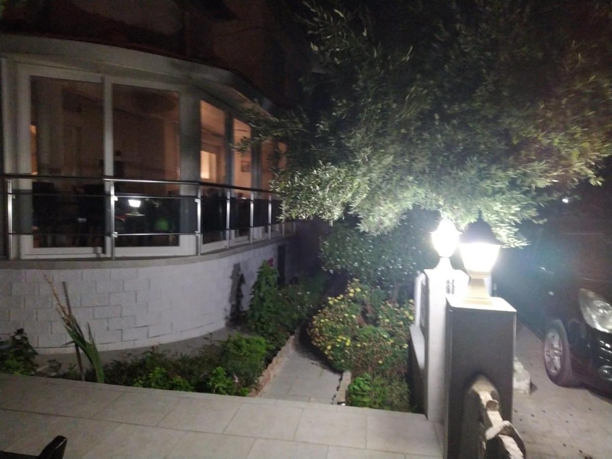Cesme Burcu Sitesi Yaman Vila Exterior foto