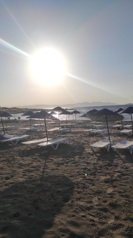 Cesme Burcu Sitesi Yaman Vila Exterior foto