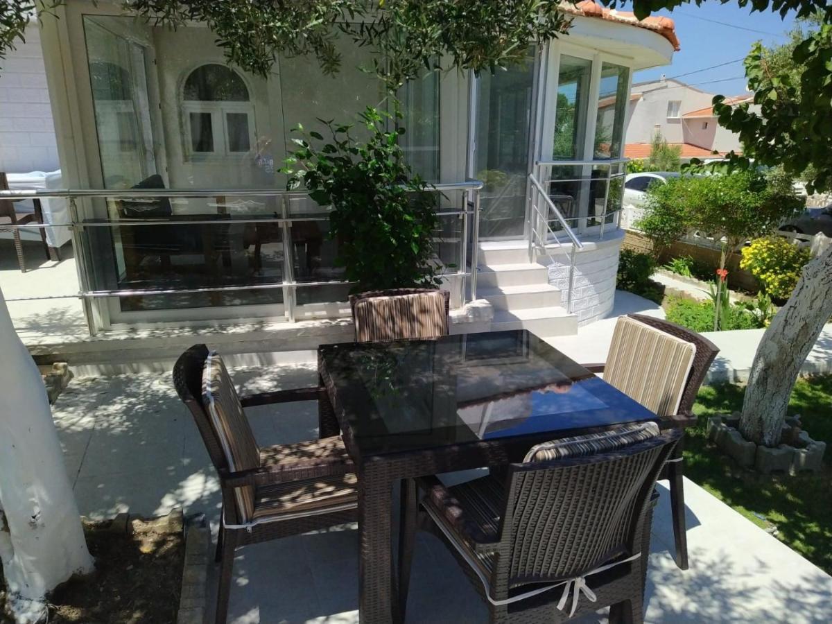 Cesme Burcu Sitesi Yaman Vila Exterior foto