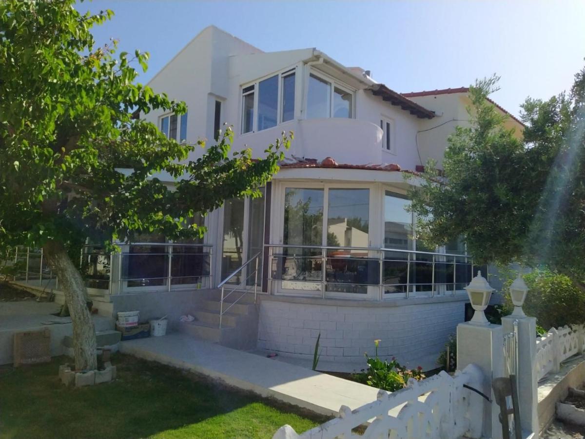 Cesme Burcu Sitesi Yaman Vila Exterior foto